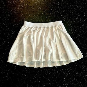 Alo xs white skirt with under shorts